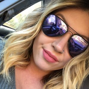 Meet your Posher, Katelyn